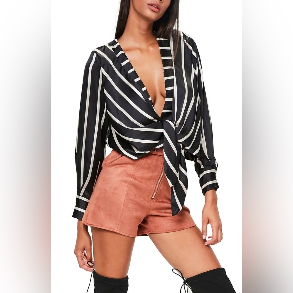 Missguided Women's V-Neck Tie Front Satin Blouse Black/Ivory - 4 - Great